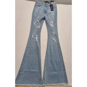 NWT GJG women's distressed flare leg light‎ wash Denim blue Jeans sz. 7 USA